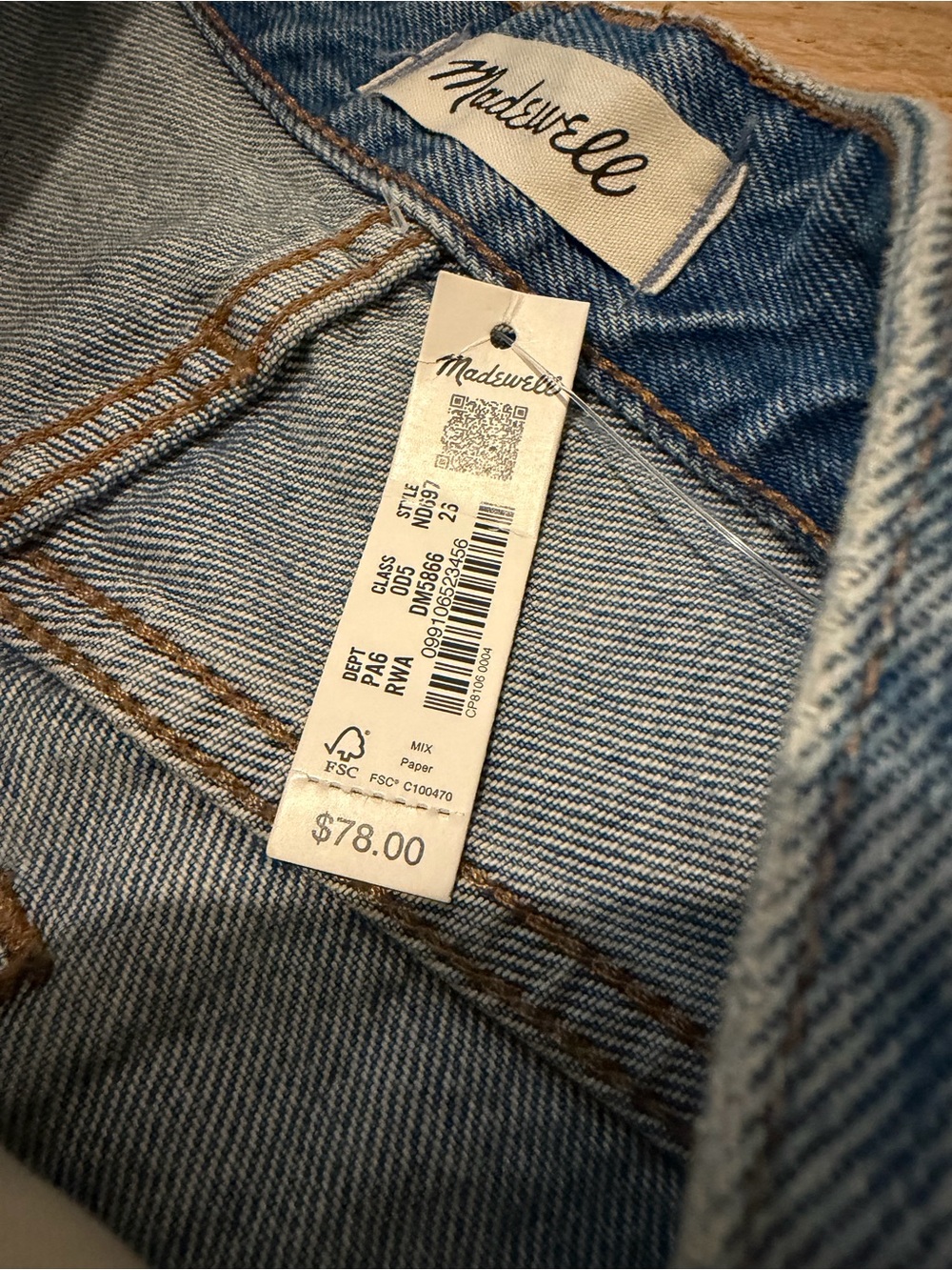 Madewell 
Relaxed Denim Shorts in Renfield Wash: Destructed Edition - Picture 7 of 9